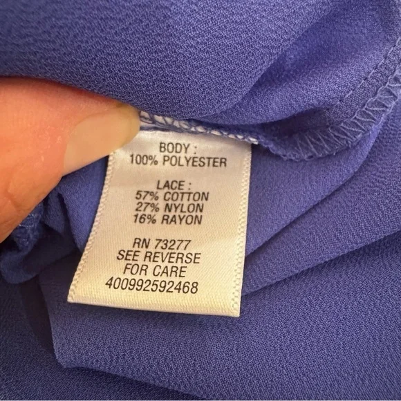 Candie's royal blue long sleeved blouse, back lace detailing, button sleeves, M. - Picture 11 of 13